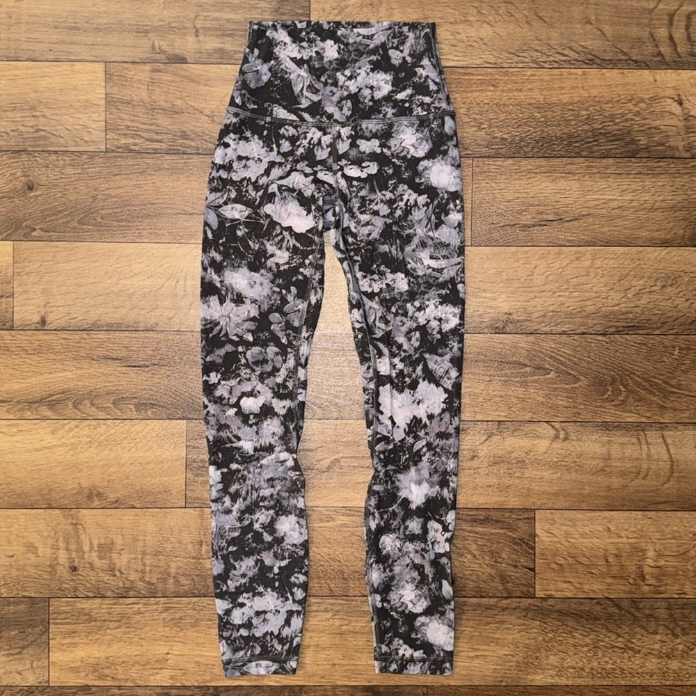 Lululemon Size 2 Align Pant II 24" Printed Leggings Cropped Fitness Workout Gym